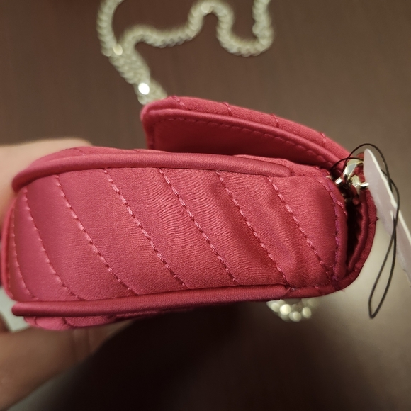 NWT Guess Pink/Gold Jewel Mini Flap Clutch Purse - Picture 10 of 12